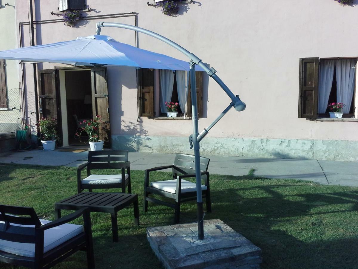 B&B Happiness In The Country Brescello Exteriör bild
